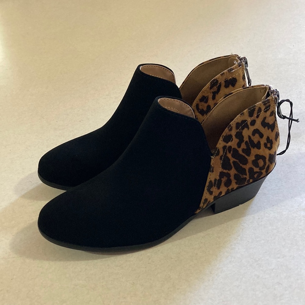 NWOT Coconuts by Matisse ankle booties leopard print and black with 1.5” heel